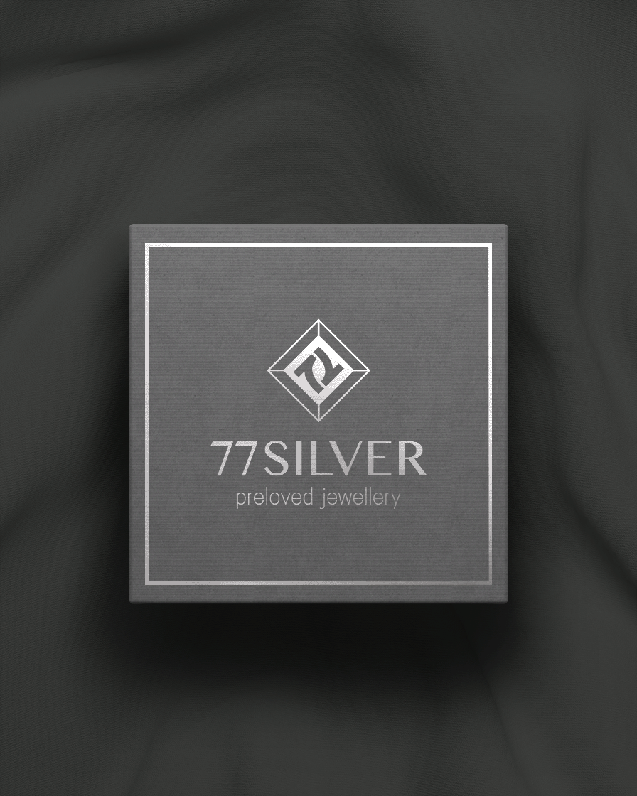 kaizdesign_Anissa_k_bag_corporatedesign_77silver_Logo_lines